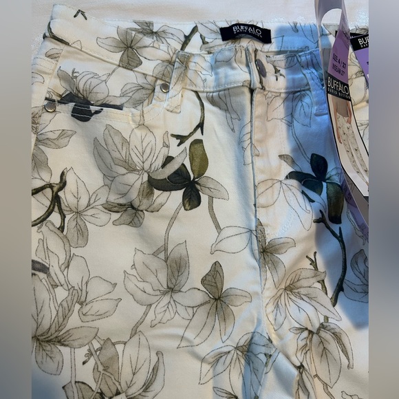 High-rise soft stretch ankle skinny pants, Buffalo, size 4 NWT - Picture 5 of 5